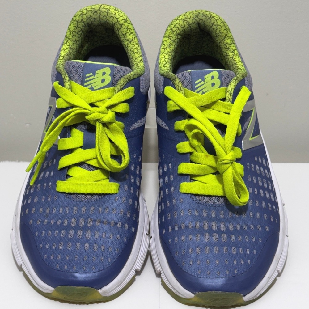 New Balance 775v1 Women's 8.5 Running Shoes